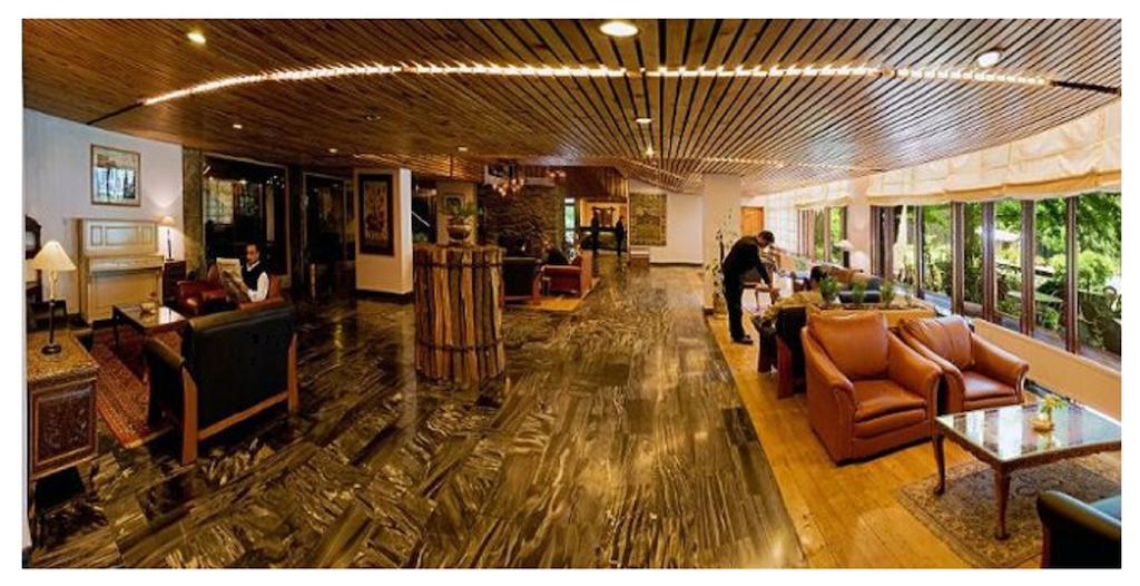 Hotel Broadway Srīnagar 外观 照片