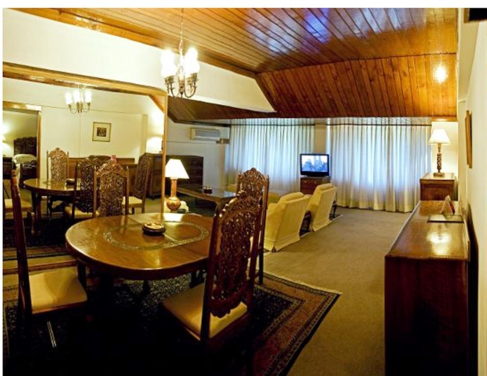 Hotel Broadway Srīnagar 外观 照片